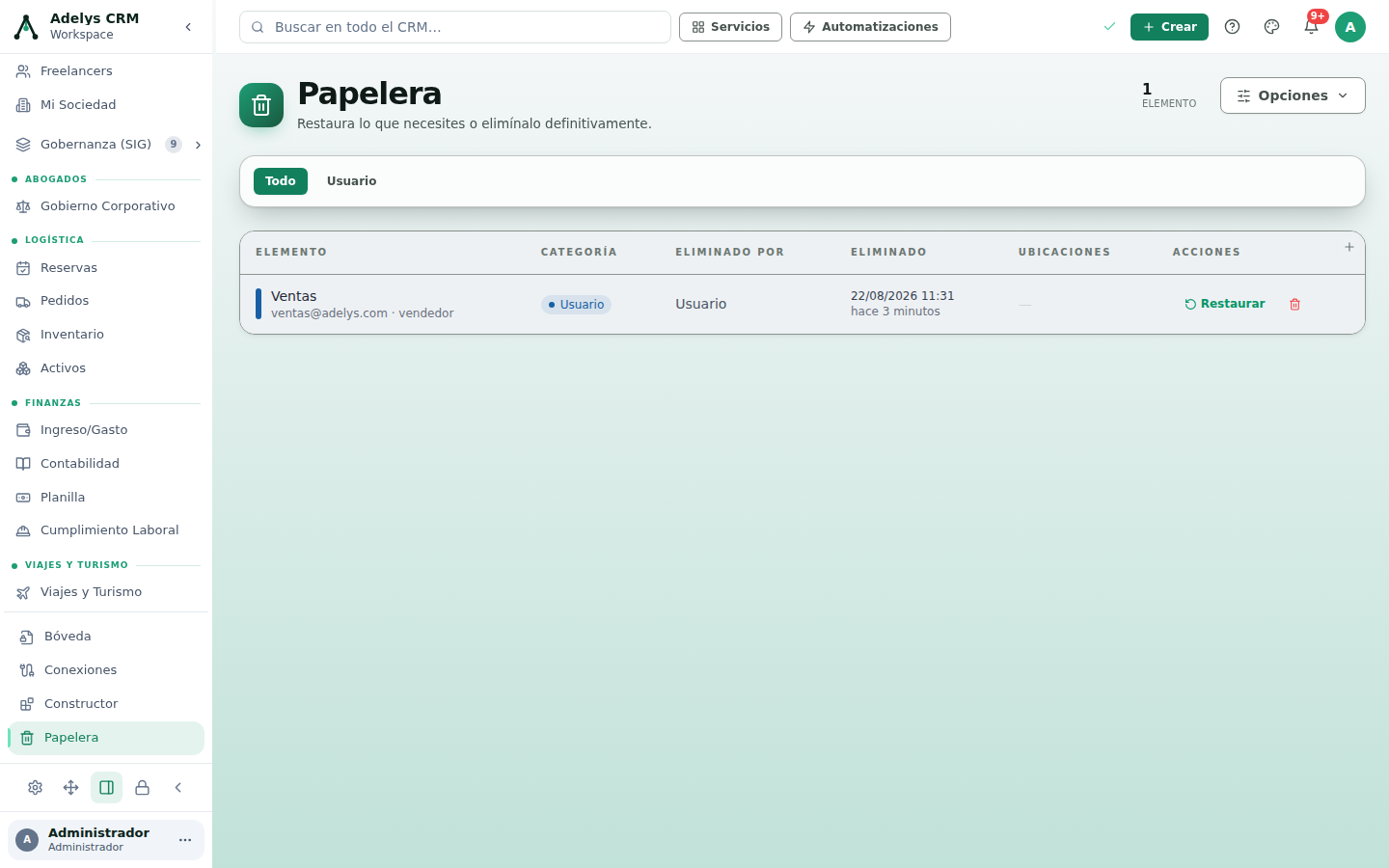 Fila de la papelera con el puntero encima: en la columna Acciones se han revelado el botón verde Restaurar y el ícono rojo de eliminar permanentemente.