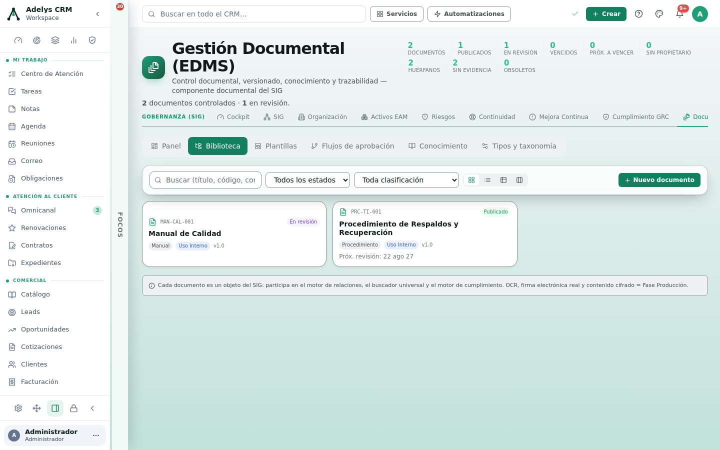 Pestaña Biblioteca con buscador por título, código o contenido, filtros de estado y clasificación, selectores de vista y el botón Nuevo documento; dos tarjetas: MAN-CAL-001 Manual de Calidad, tipo Manual, uso interno, versión 1.0, en revisión; y PRC-TI-001 Procedimiento de Respaldos y Recuperación, publicado, con próxima revisión el 22 ago 27